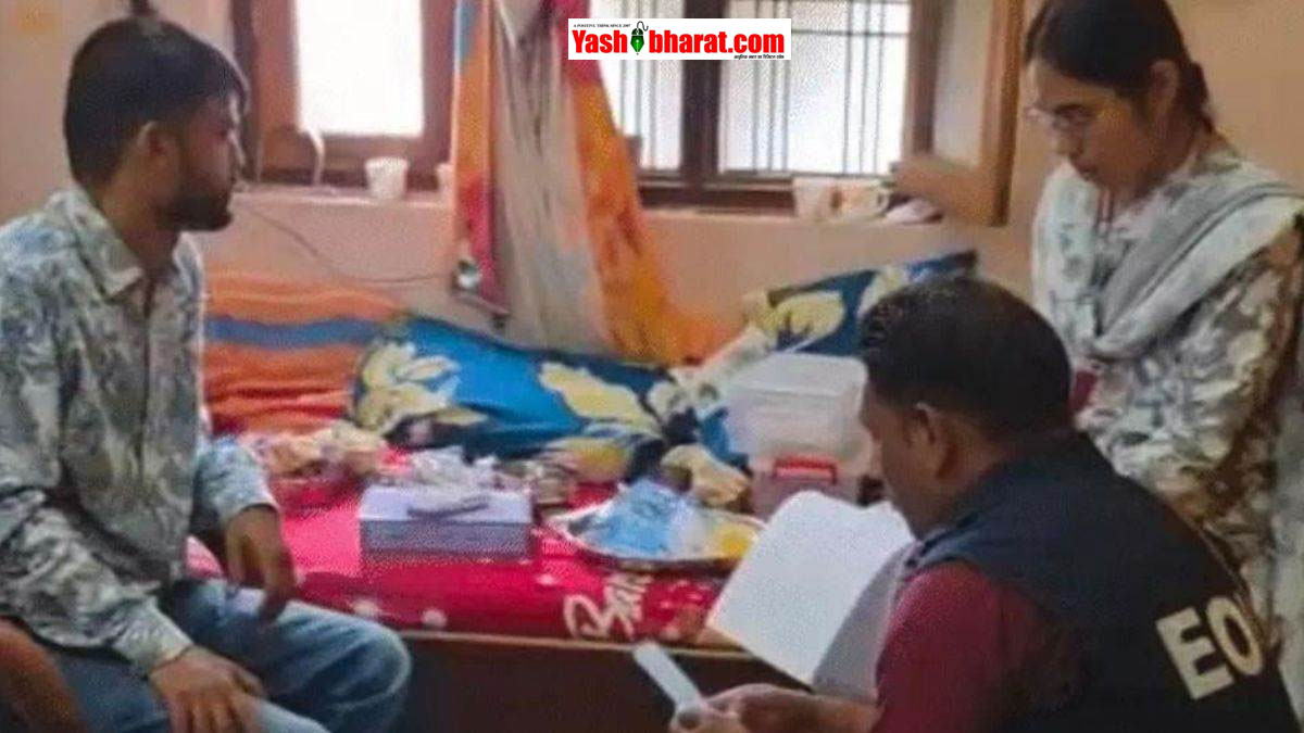 वन विभाग के बाबू के घर EOW का छापा; आय से 300% अधिक संपत्ति का खुलासा, 4 किलो चांदी, सोना और गाड़ियां बरामद