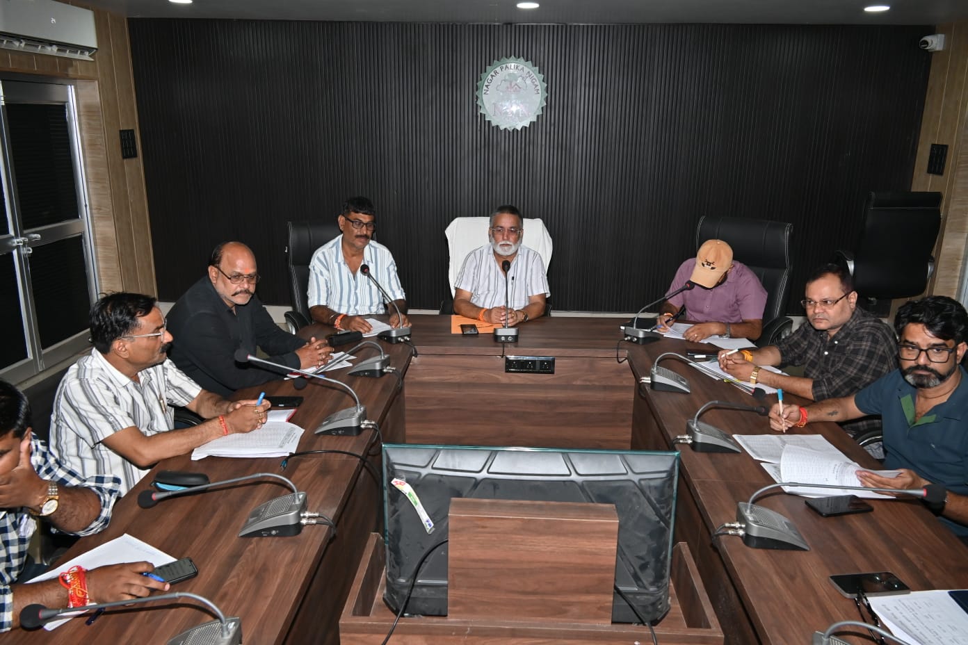 राजस्व अधिकारी ने राजस्व वसूली की प्रगति की, की समीक्षा,संपत्तिकर एवं जलकर वसूली में तेजी लाने के साथ बकायादारों से प्रभावी संपर्क के दिए निर्देश 22 IMG 20260902 WA0056