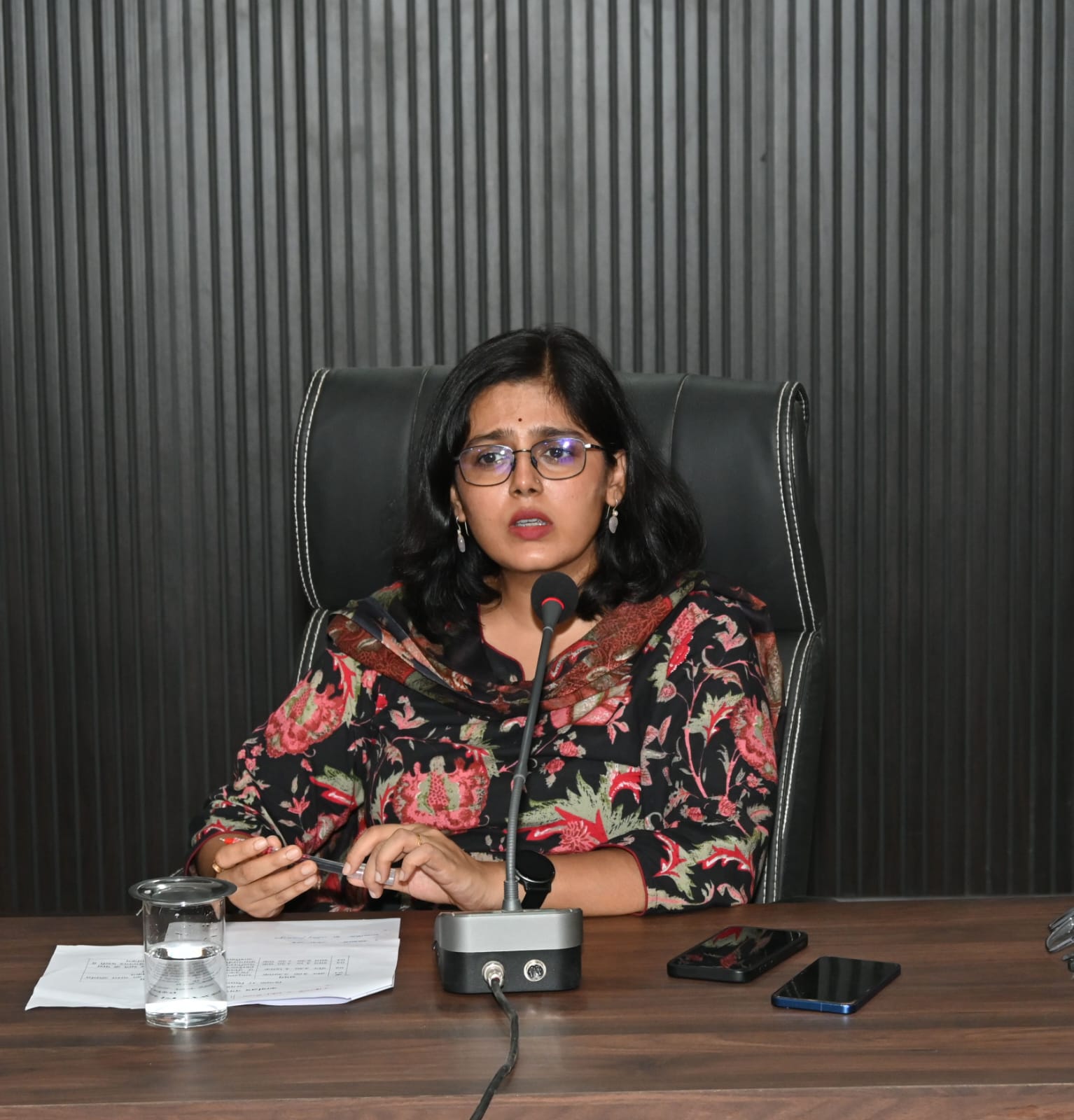 गणेश प्रतिमा विसर्जन पर्व की व्यवस्थाओं को लेकर निगमायुक्त ने जारी किया आदेश,जुलूस मार्ग से लेकर कृत्रिम विसर्जन कुंडों तक रहेंगी समुचित व्यवस्थाएं,चलित कुंड, स्वच्छता, प्रकाश, पेयजल एवं सुरक्षा पर निगमायुक्त का विशेष फोकस 22 IMG 20260915 WA0058