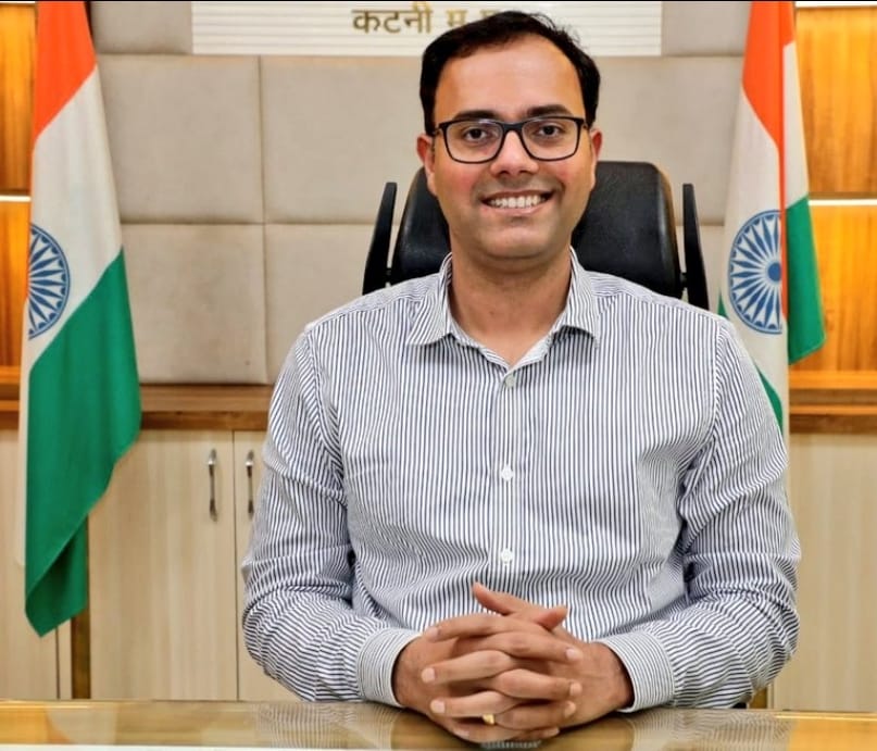 कटनी में स्कूली वाहनों पर सख्ती: ई-रिक्शा से बच्चों के परिवहन पर पूर्ण प्रतिबंध, लापरवाही पर होगी कार्यवाही 22 IMG 20260918 WA0000