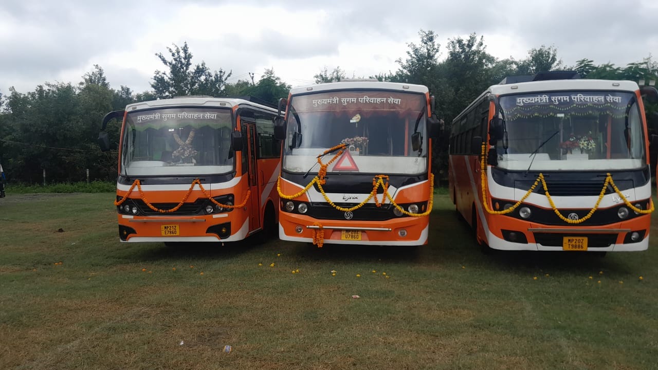 मुख्यमंत्री सुगम परिवहन सेवा के तहत कटनी को मिली तीन यात्री बसों की सौगात,मुख्यमंत्री डॉ. मोहन यादव एवं केंद्रीय मंत्री श्री नितिन गडकरी ने भोपाल से बसों का किया शुभारंभ 22 IMG 20260925 WA0085