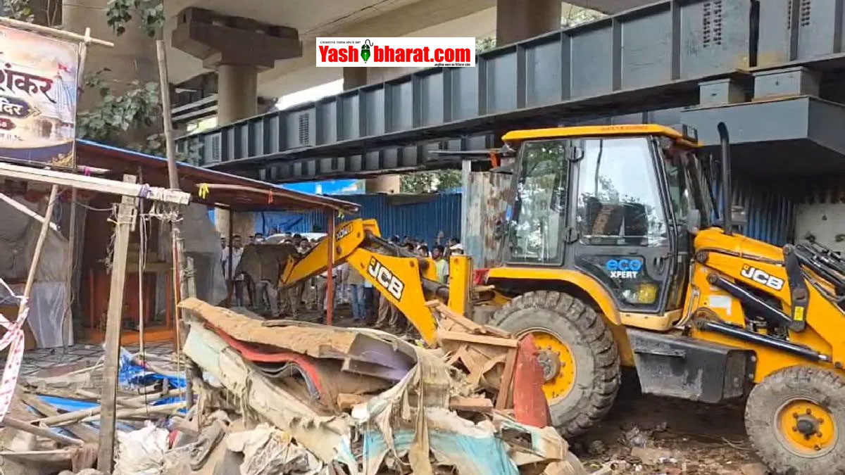 मुंबई: गोरेगांव में सार्वजनिक शौचालय के भीतर संदिग्ध जहरीली गैस से दो युवकों की मौत, BMC की बड़ी तोड़क कार्रवाई
