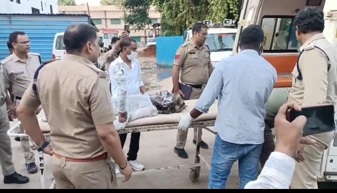 कुठला थाने में खुद पर पेट्रोल डालकर आग लगाने वाले व्यक्ति की मौत चोरी के मामले में बेटे के जेल जाने और पत्नी को आरोपी बनाए जाने से था नाराज 1 IMG 20261002 WA0137