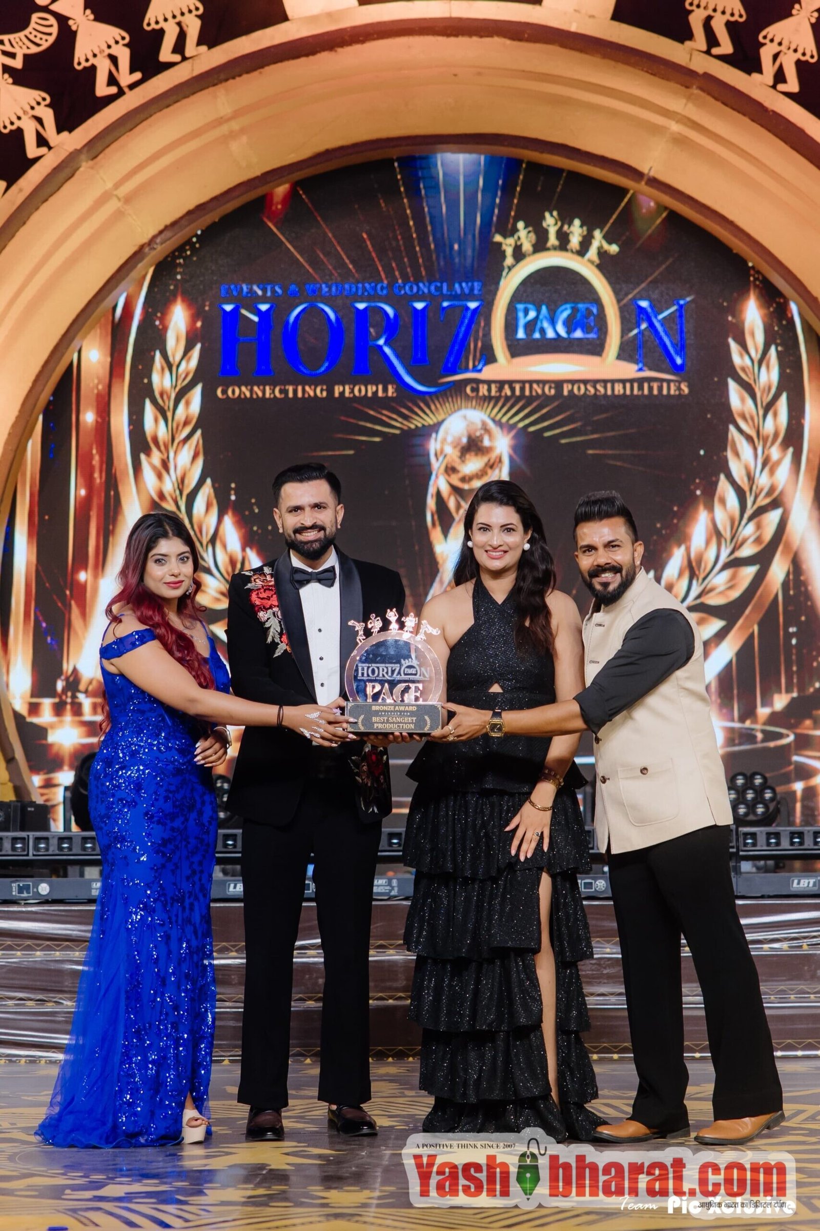 कटनी के रुपक कोहली को रायपुर में मिले तीन प्रतिष्ठित पुरस्कार,PACE Horizon 2026 में बेस्ट लग्जरी वेडिंग प्लानर सहित तीन श्रेणियों में हासिल किया सम्मान 10 IMG 20261018 WA0100 scaled