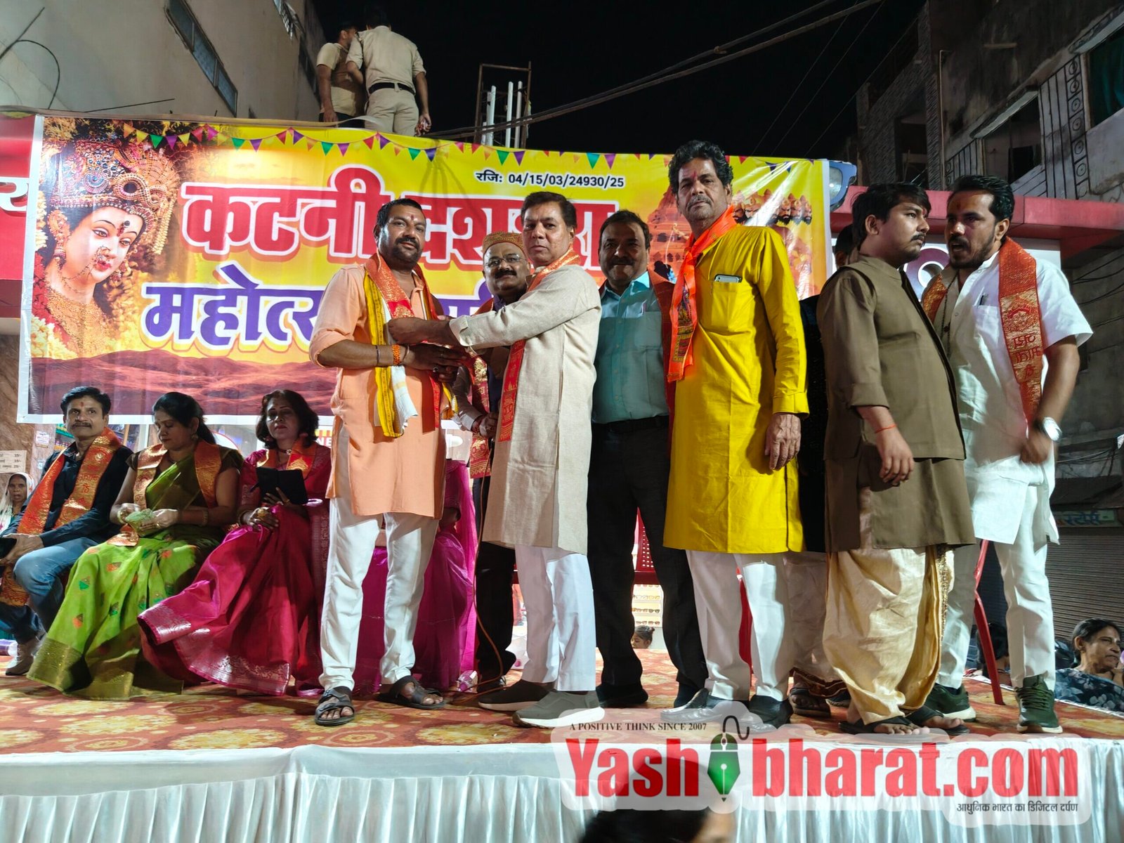 सराहनीय एवं आकर्षण का केंद्र रहा कटनी दशहरा महोत्सव समिति का मंच 2 IMG20261020202433 scaled