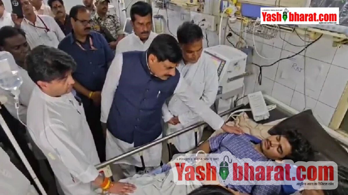ग्वालियर सांतऊ मंदिर हादसा: घायलों का हाल जानने ट्रॉमा सेंटर पहुंचे CM डॉ. मोहन यादव, बोले- 'बेहतर इलाज पहली प्राथमिकता, जरूरत पड़ी तो एयर एम्बुलेंस भी देंगे'