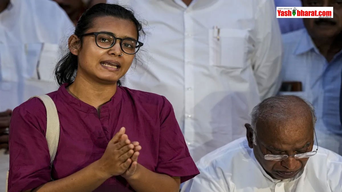 सियासी घमासान: क्या SIR विरोधियों के दिल में 'बांग्लादेश मॉडल' है? नेहा बोरा के बयान पर BJP का राहुल गांधी पर करारा हमला 6 सियासी घमासान: क्या SIR विरोधियों के दिल में 'बांग्लादेश मॉडल' है? नेहा बोरा के बयान पर BJP का राहुल गांधी पर करारा हमला